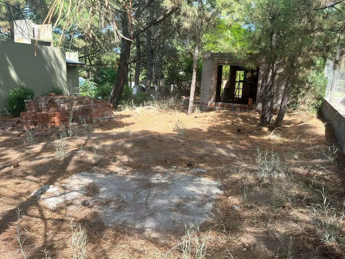 VENTA LOTE EN LAS DUNAS CON CONSTRUCCIÓN 2