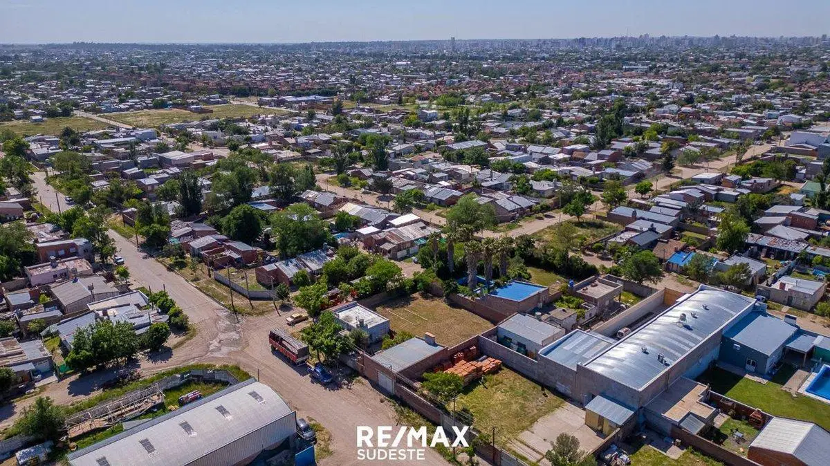 LOTE CERRADO. OPCION DE COMPRAR EL CONTIGUO 3