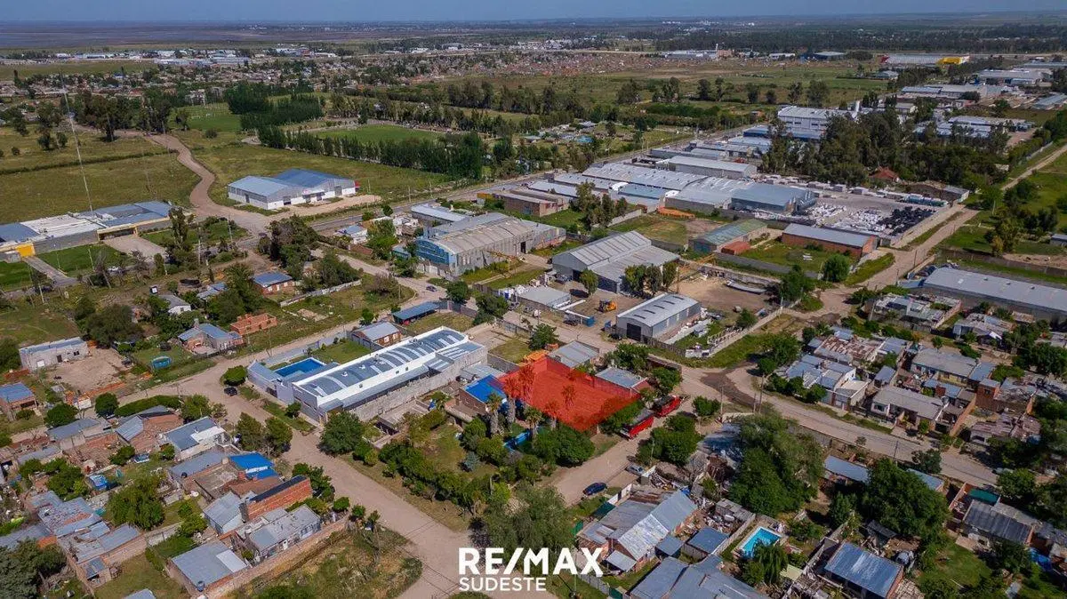 LOTE CERRADO. OPCION DE COMPRAR EL CONTIGUO 2
