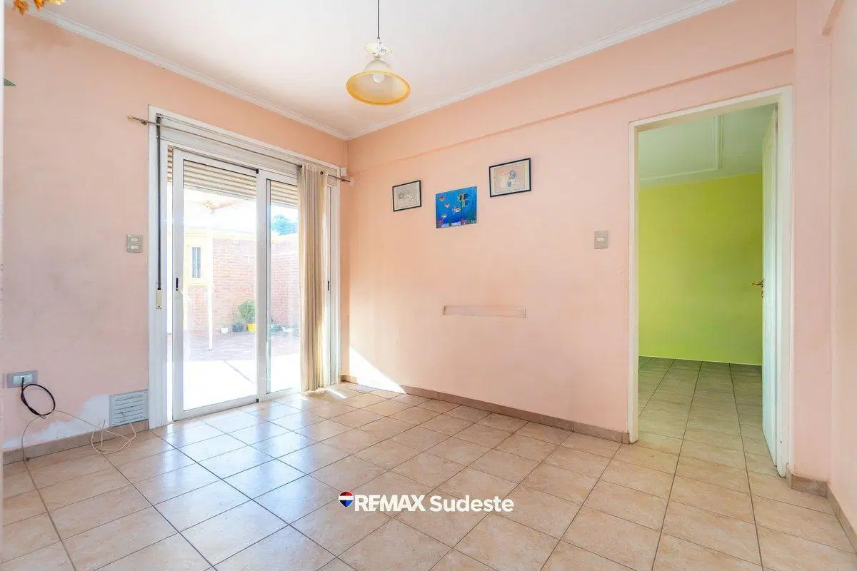 Venta casa 4 dormitorios APTO CREDITO 4