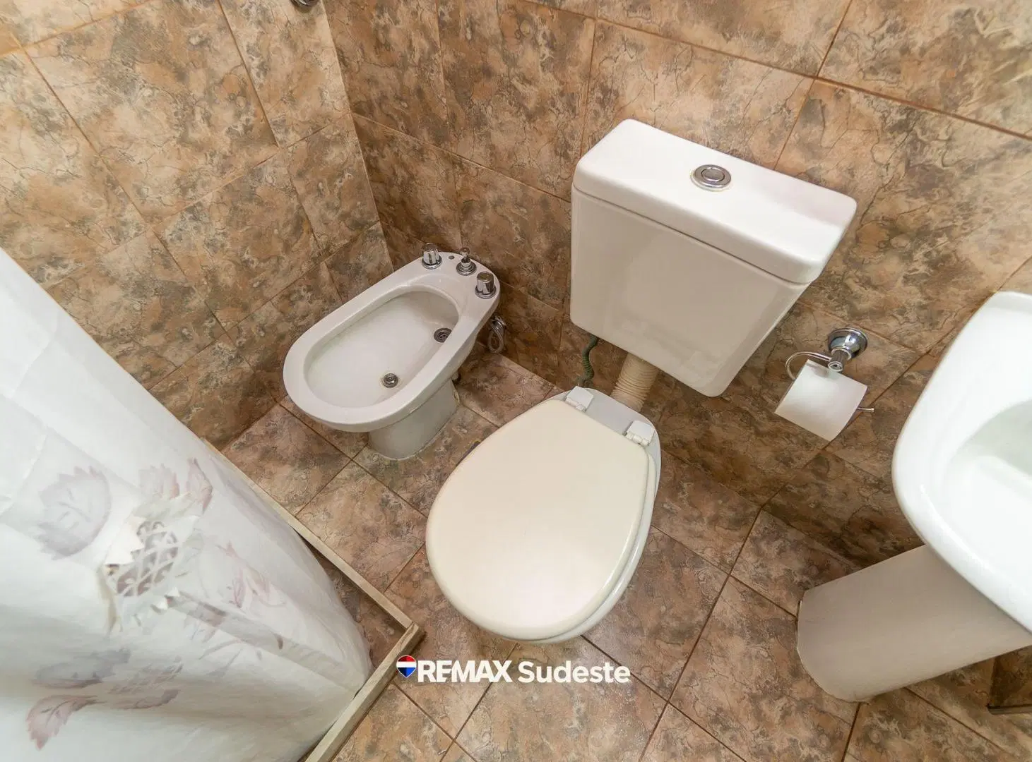 VENTA CASA MAS LOCAL EN MISIONEROS Y NEWTON 3