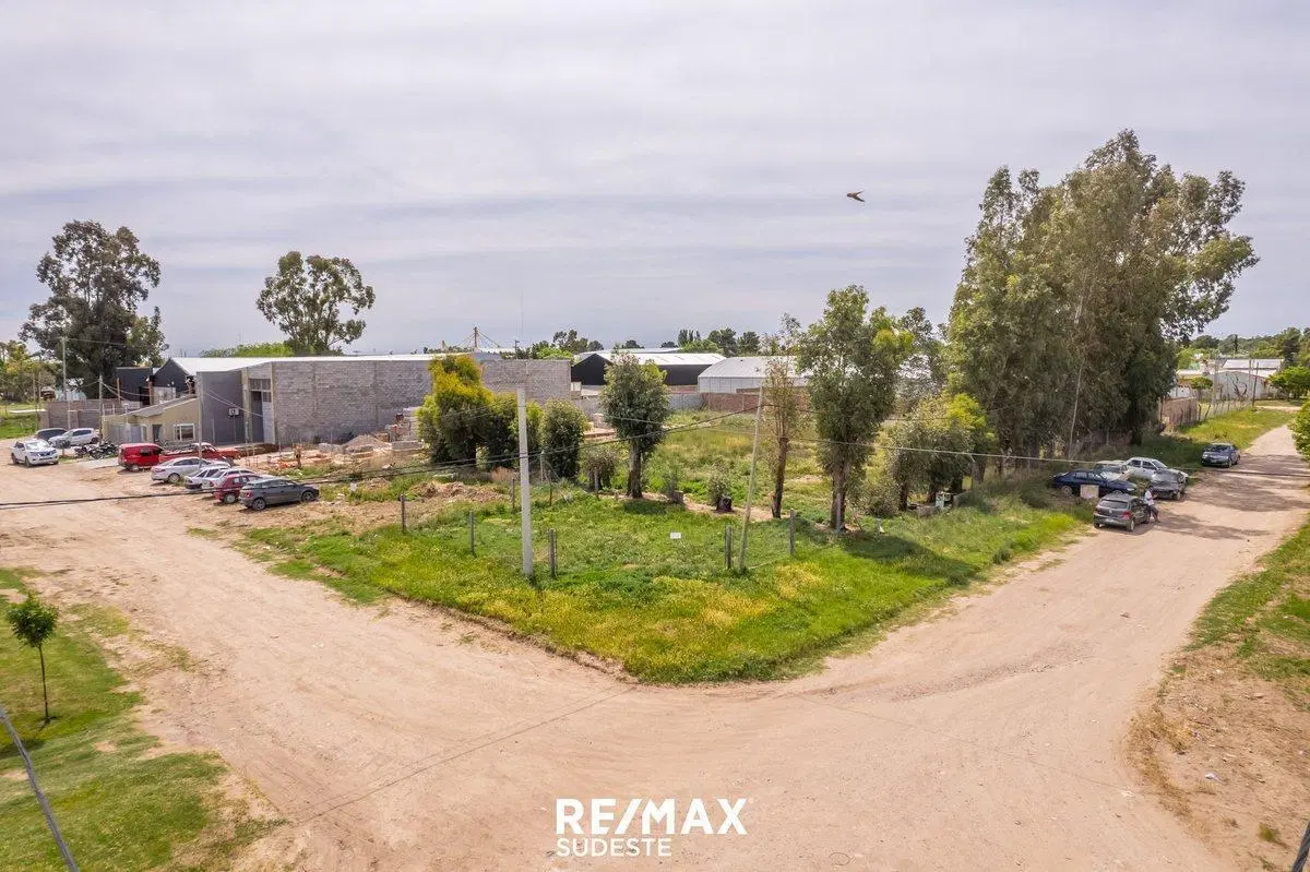 VENTA LOTE ESQUINA PANAMA Y BONNAT 3