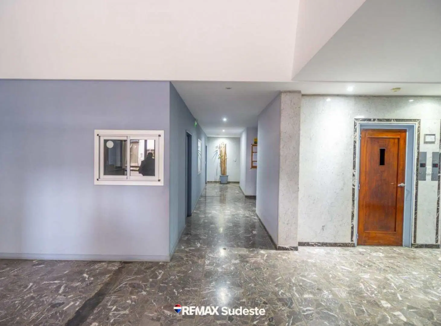 VENTA SEMIPISO CENTRICO C0N  TERRAZA PROPIA 3