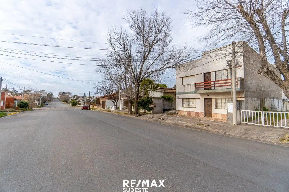 DEPARTAMENTO  PLANTA BAJA EN VENTA MONTE HERMOSO 5