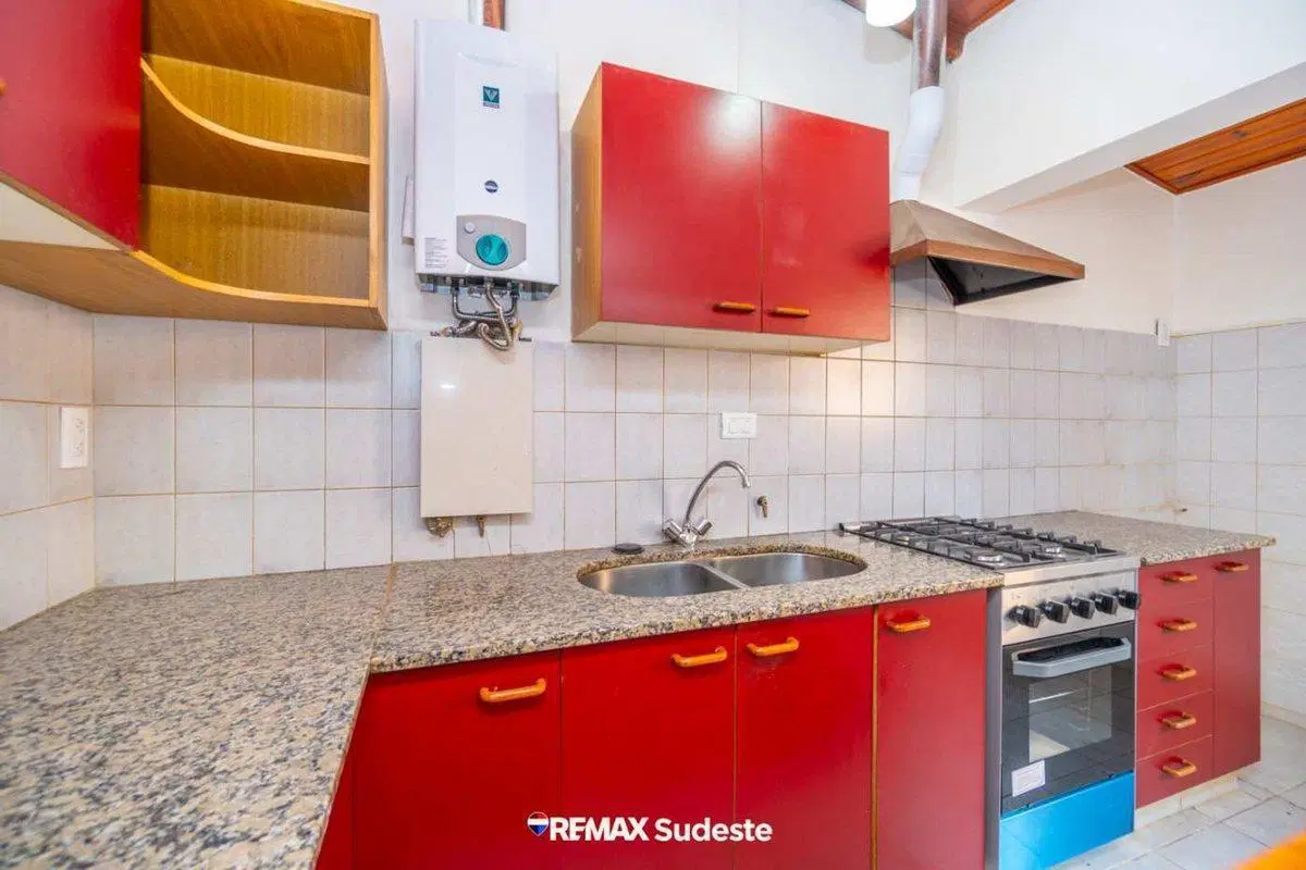 CASA EN VENTA 3 DORMITORIOS RECICLADA A NUEVA 8