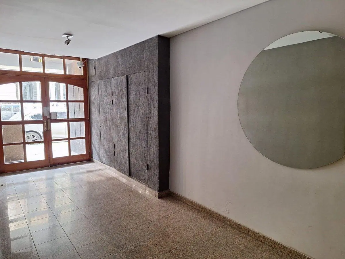 VENTA DPTO 2 DOR. AL FRENTE CALEF. RAD. CENTRICO 8