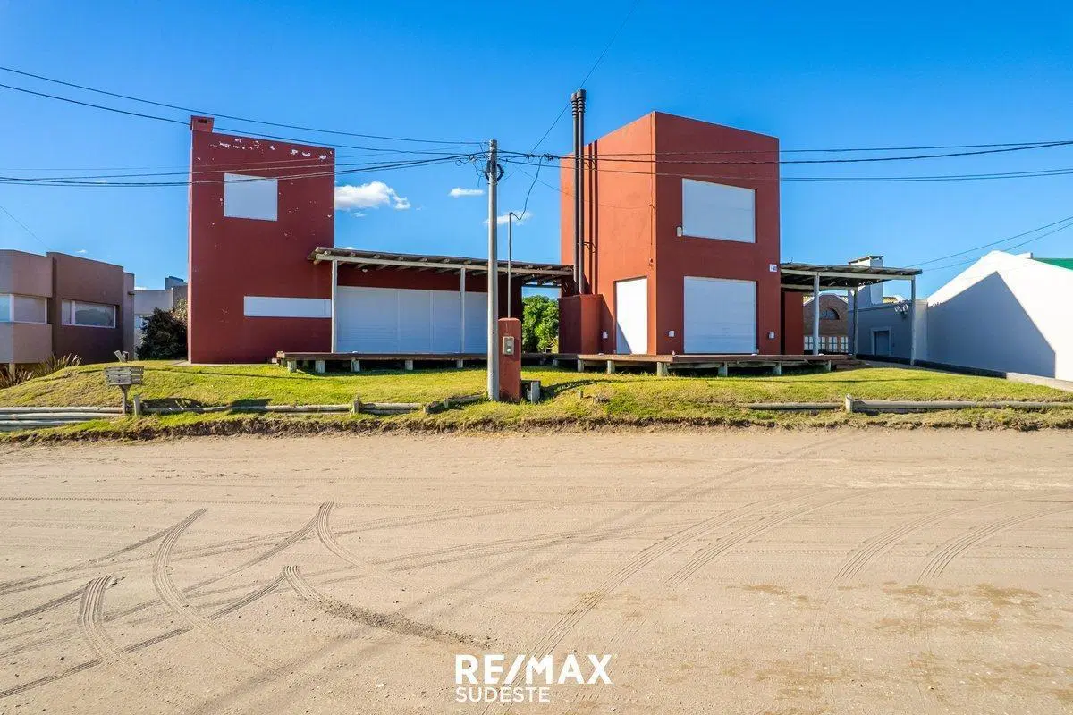 VENTA CASA DE LUJO SOBRE DOS LOTES FRENTE AL MAR 3