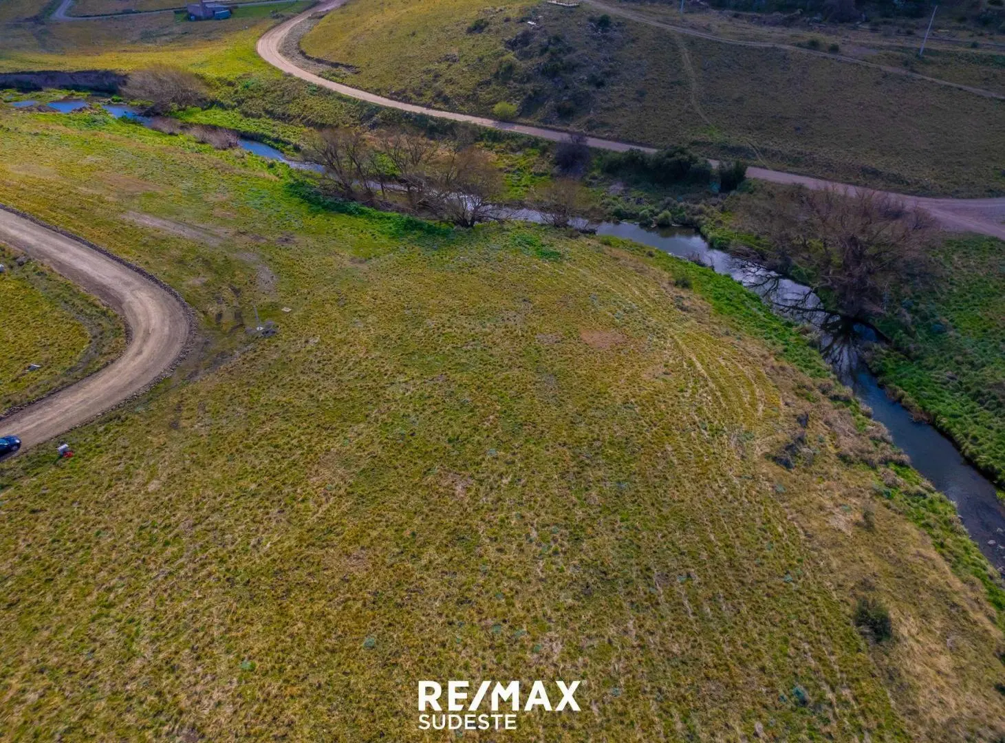 VENTA TERRENO. VILLA LA ARCADIA, LINDERO AL ARROYO 4