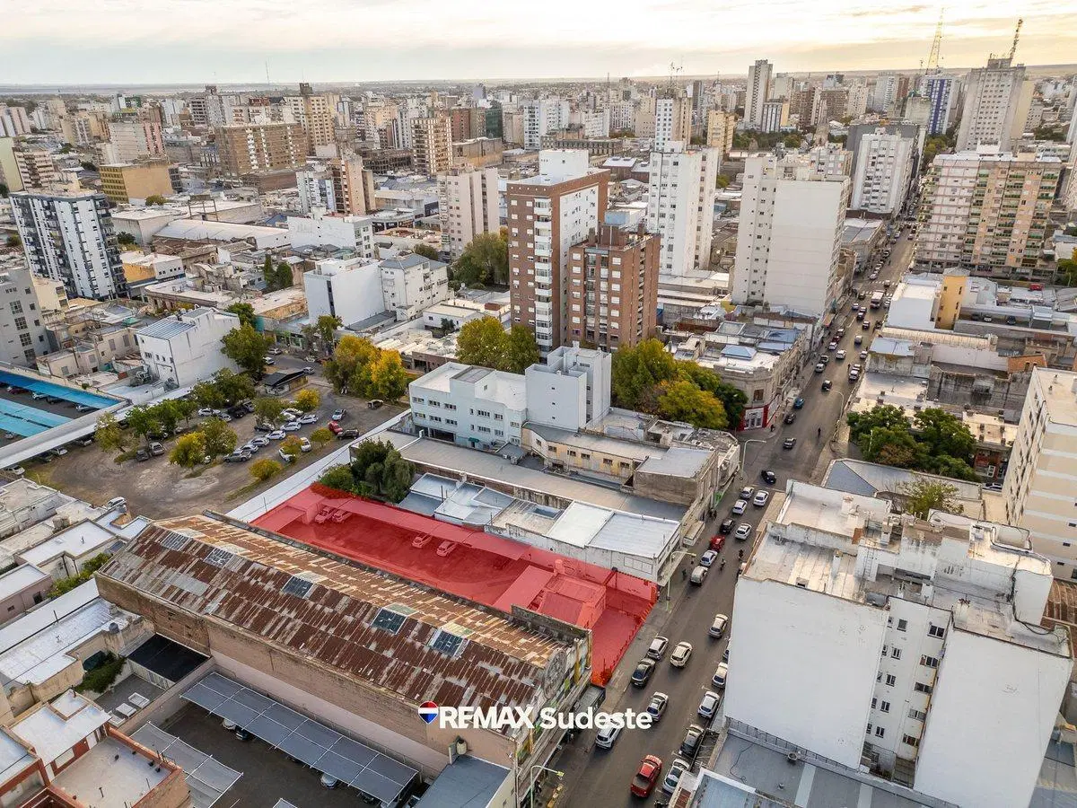 VENTA LOTE PARA GRAN DESARROLLO EN ALTURA 3