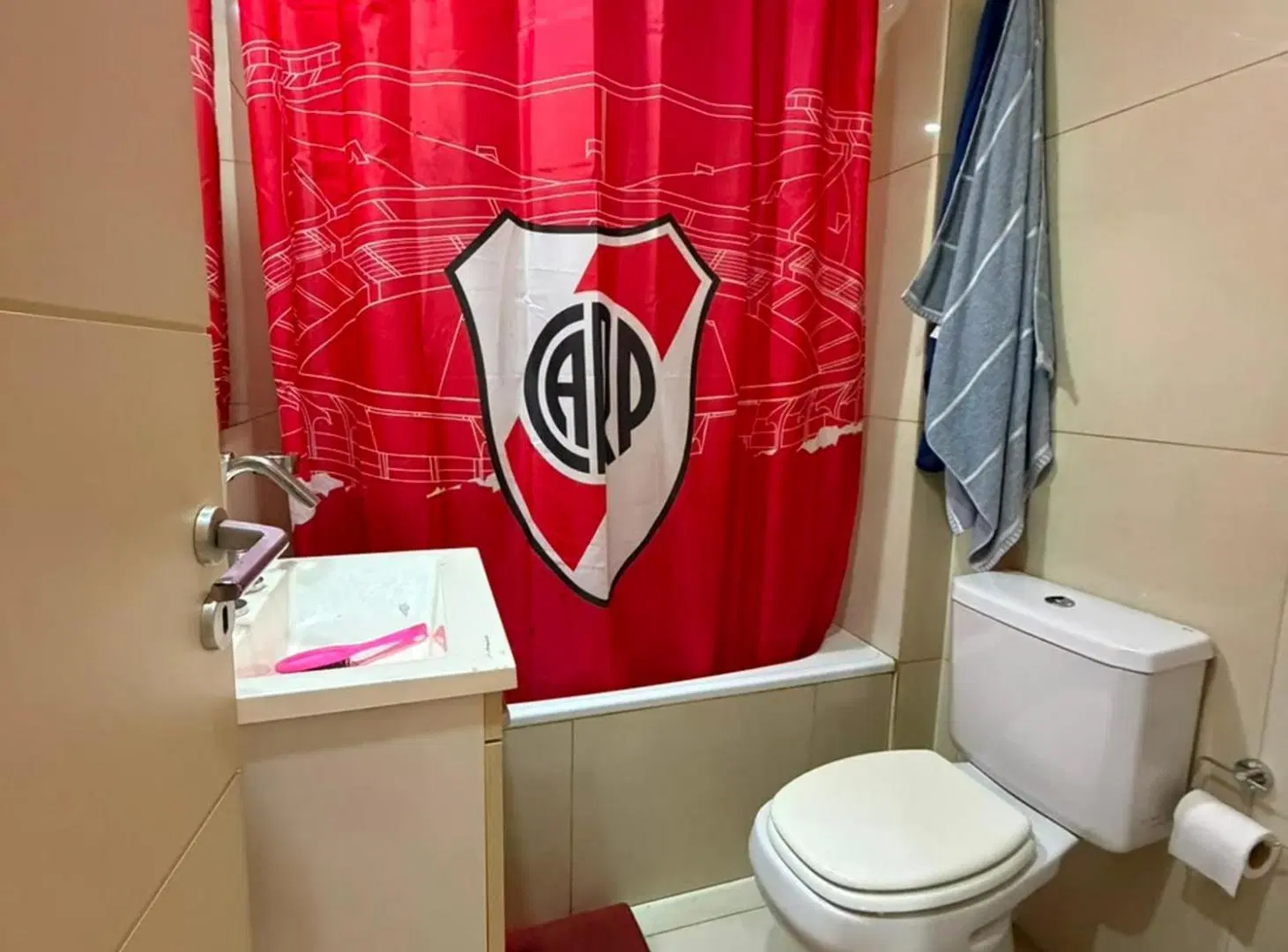 PLANTA BAJA EN BARRIO PACIFICO !!! 6