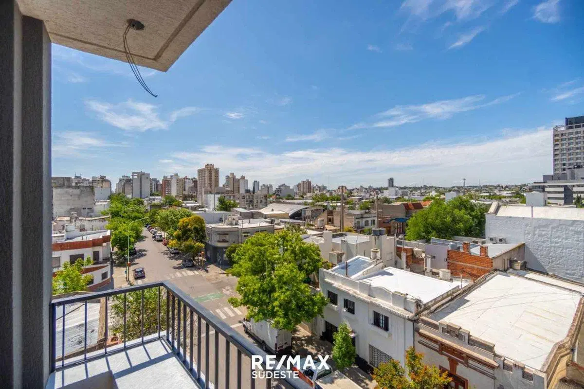 VENTA SEMIPISO DE 3 AMB A ESTRENAR LAMADRID 500 4