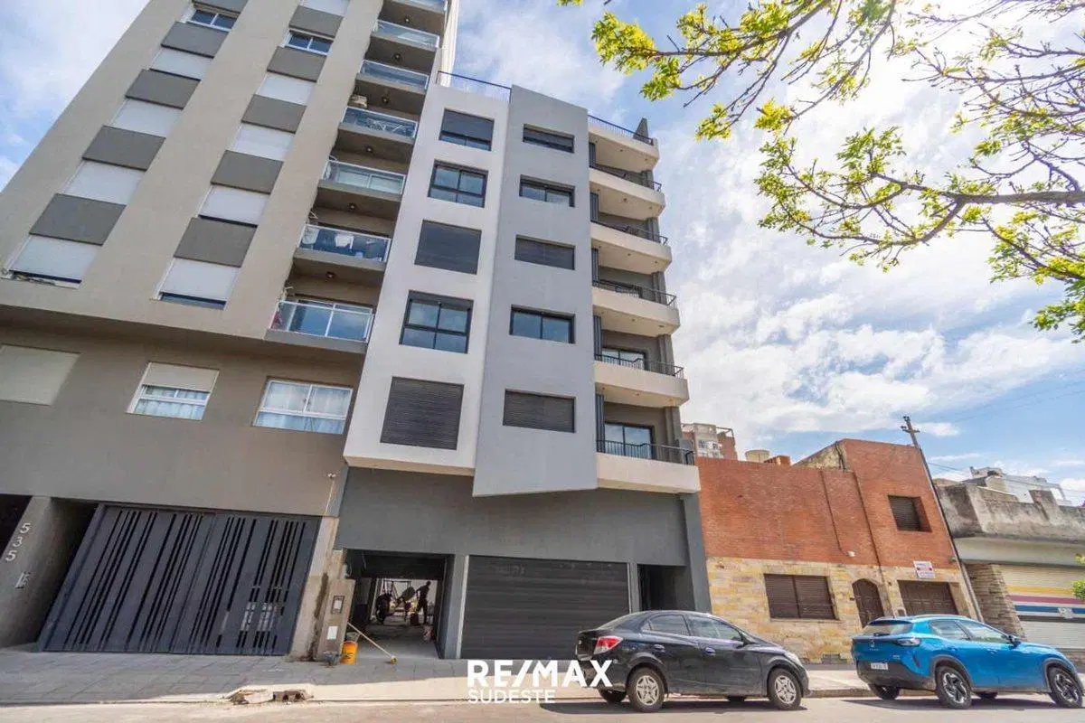 VENTA SEMIPISO DE 3 AMB A ESTRENAR LAMADRID 500 5