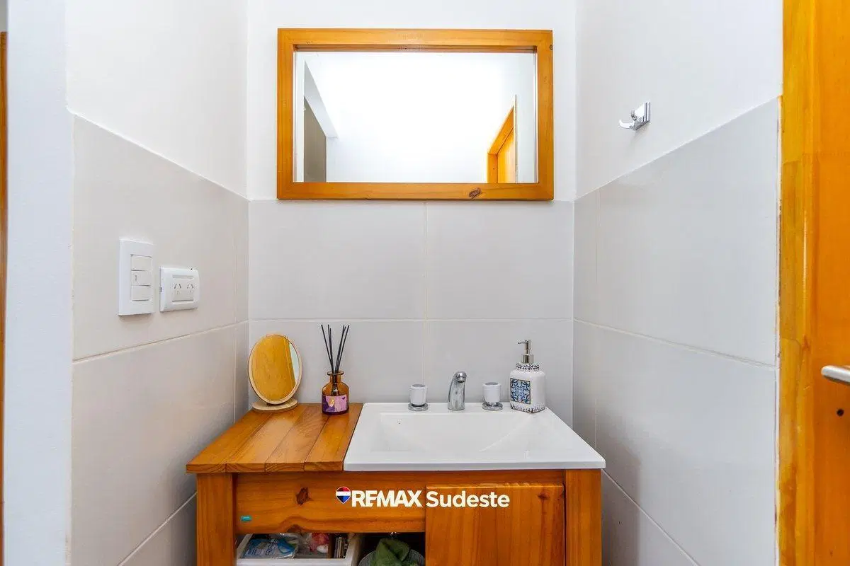 Casa moderna en venta en La Huella!! 3