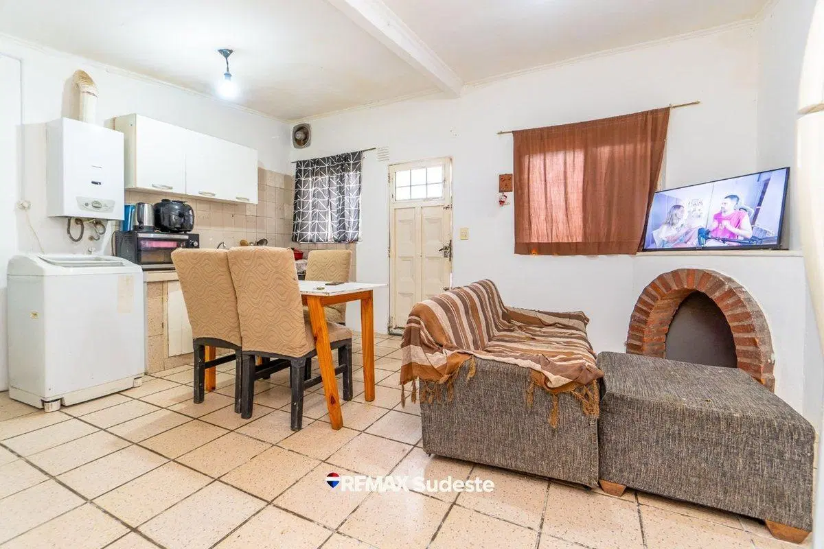 2 CASAS EN VENTA - BARRIO GRUMBEIN 4