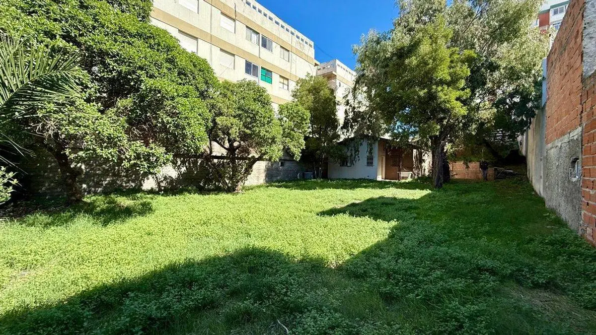 CASA MAS LOCAL Y GRAN LOTE 5