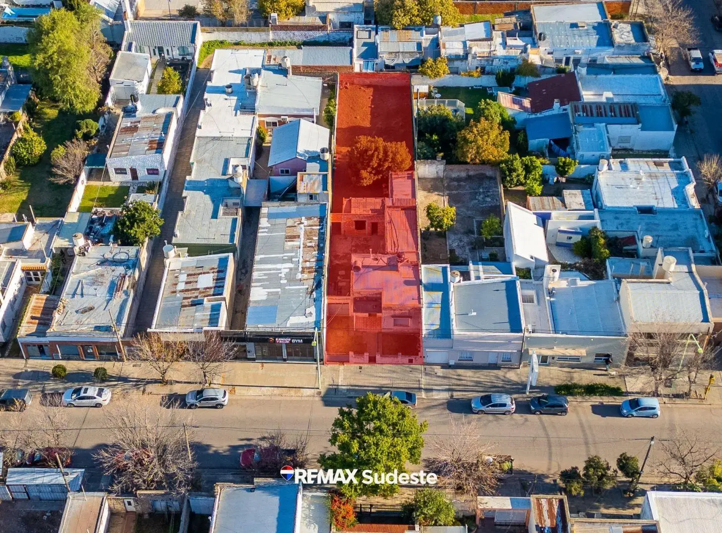 VENTA LOTE CON CASA A REFACCIONAR 4