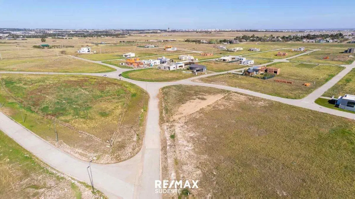 LOTE EN VENTA EN BARRIO LA BARRANCA 5
