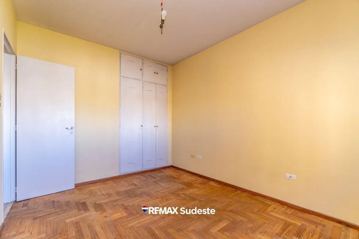 Amplio departamento de 3 dormitorios y 2 baños 4