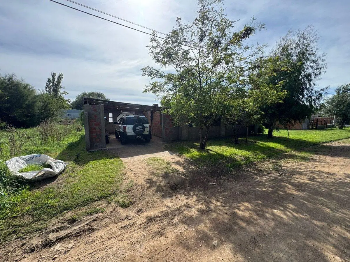 Lote en Saldungaray con casa a refaccionar 3