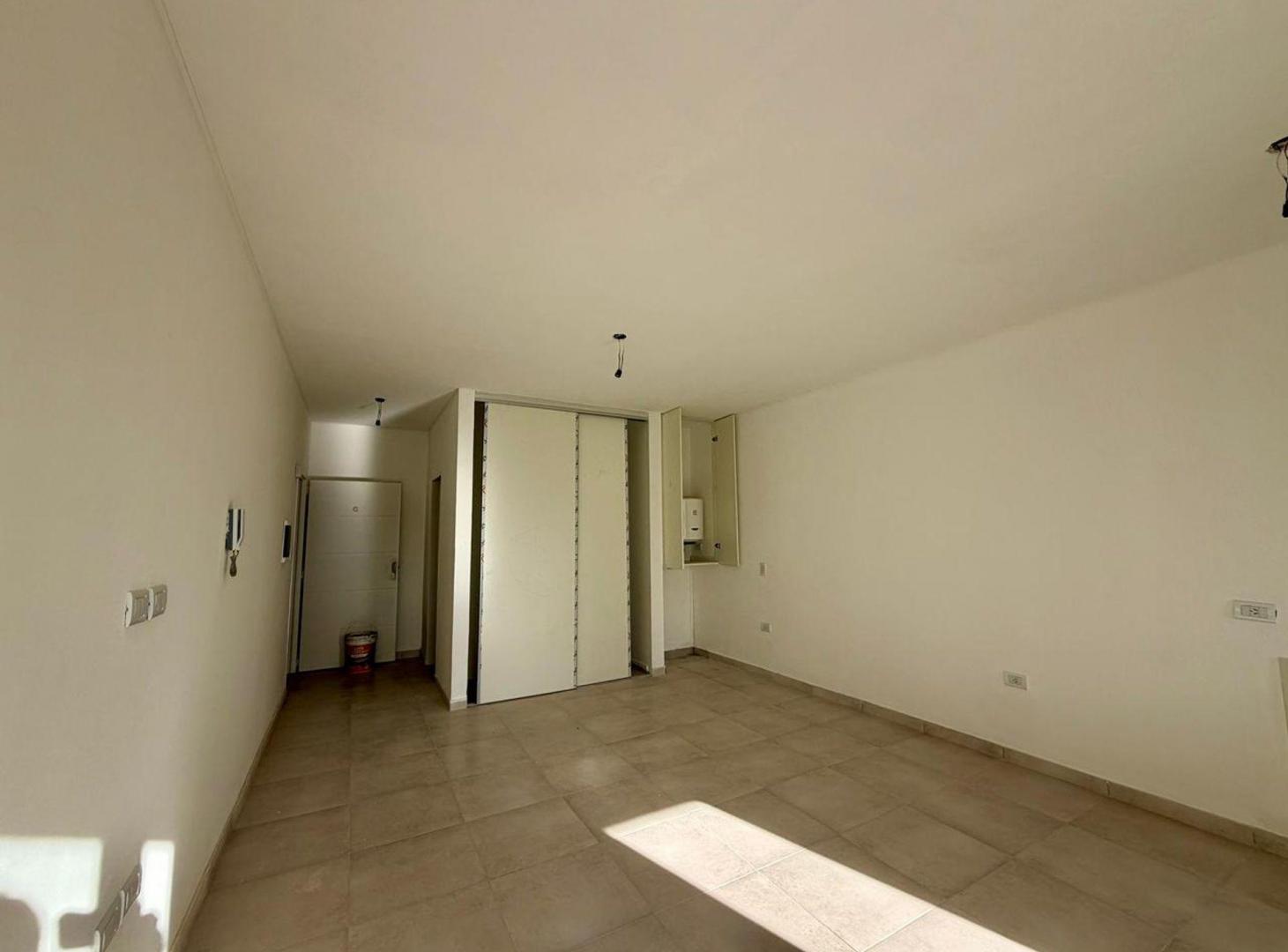 Foto de VENTA FUNCIONAL EN CASTELLI 165, A ESTRENAR, imagen 3