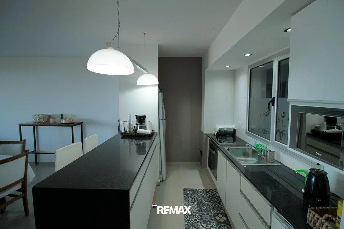 VENTA DE DEPARTAMENTE FRENTE AL MAR EN MH DEL ESTE 4