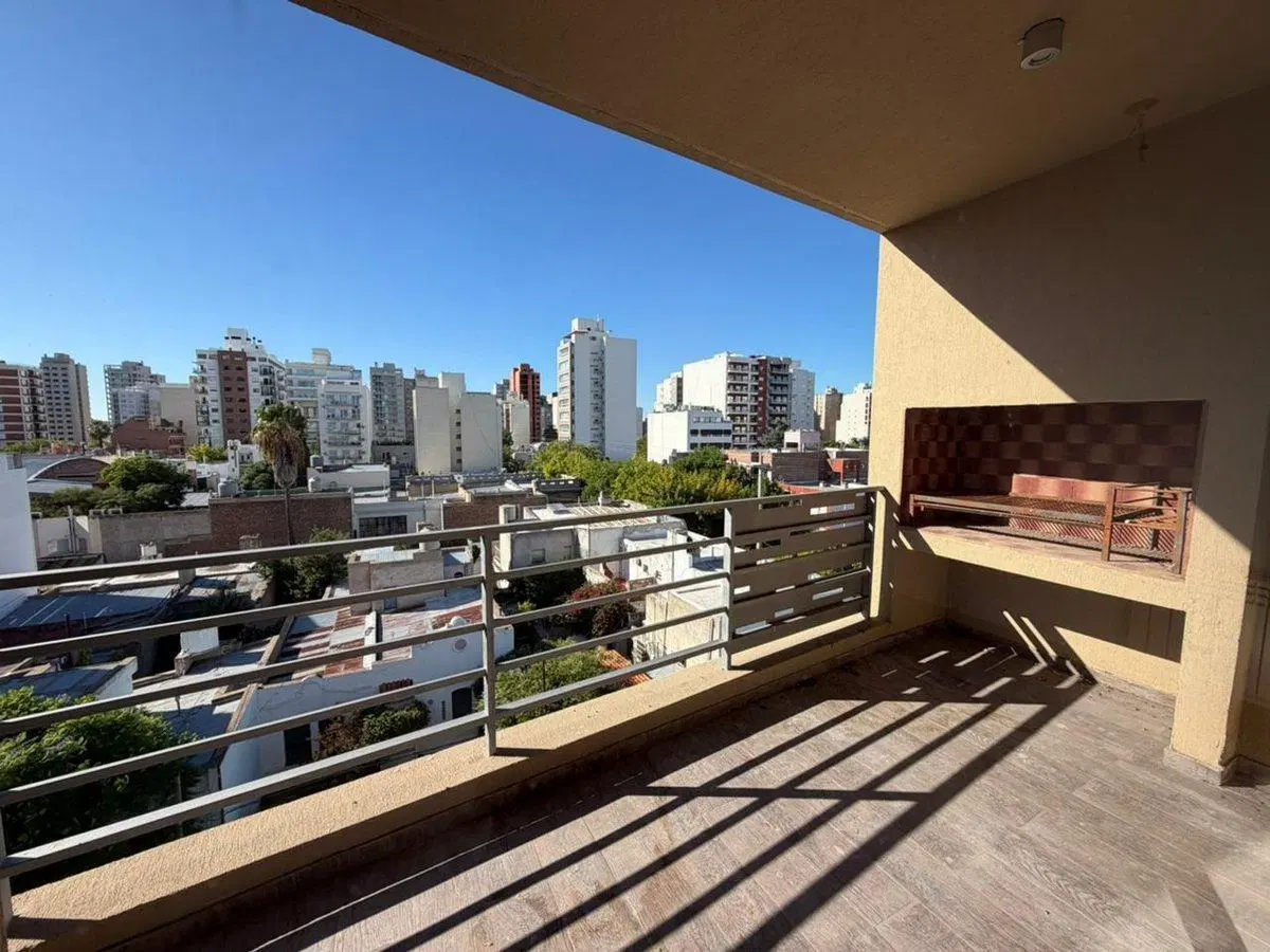 VENTA EXCLUSIVO PISO 19 DE MAYO 414, CON COCHERA. 3
