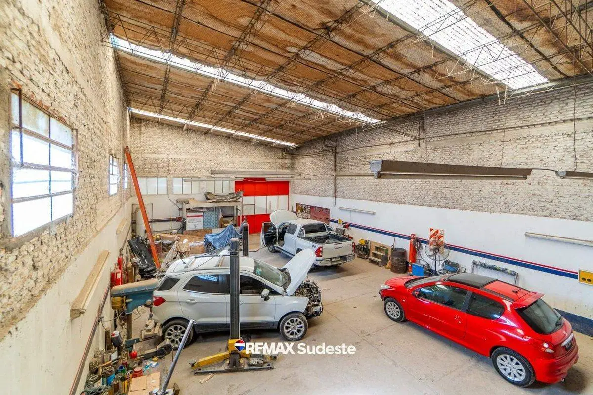 VENTA GALPON COMERCIAL/ DEPOSITO 4