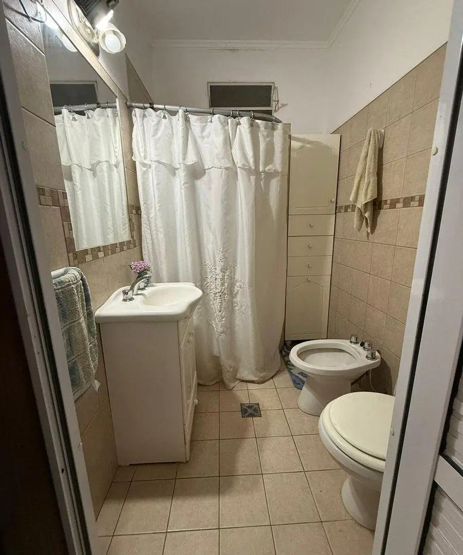 HERMOSA CASA EN CORONEL DORREGO 8