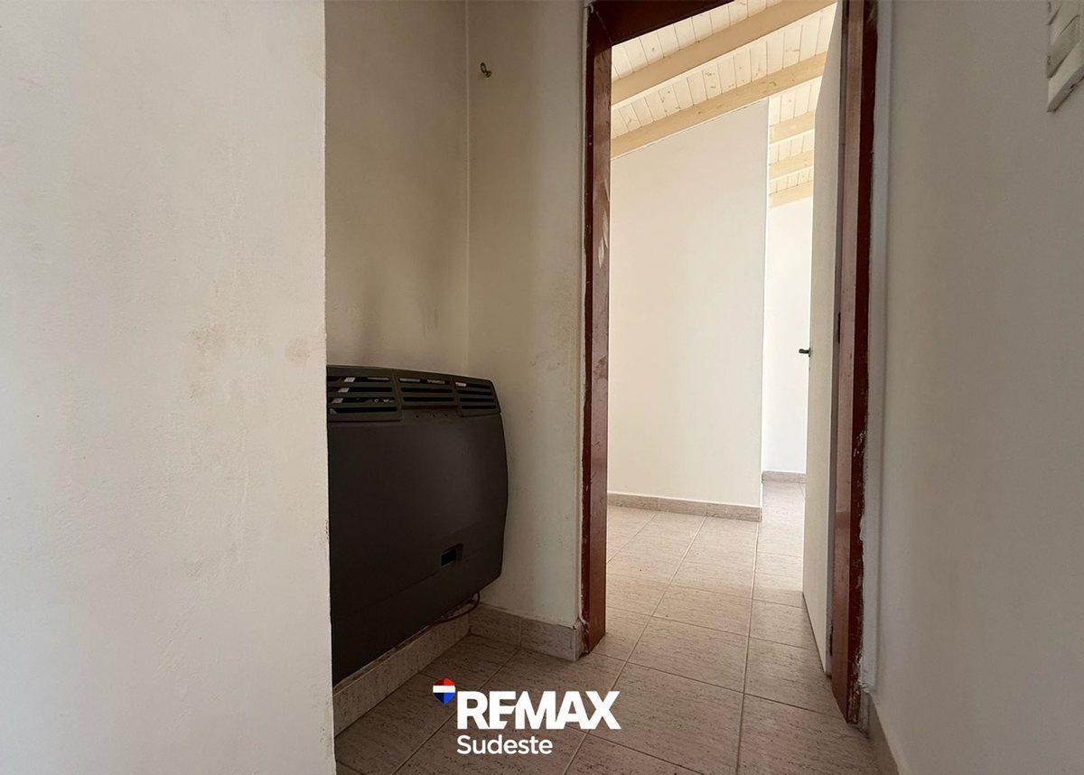 Foto de CASA APTA CREDITO ESQUIU Y ESTOMBA, imagen 5