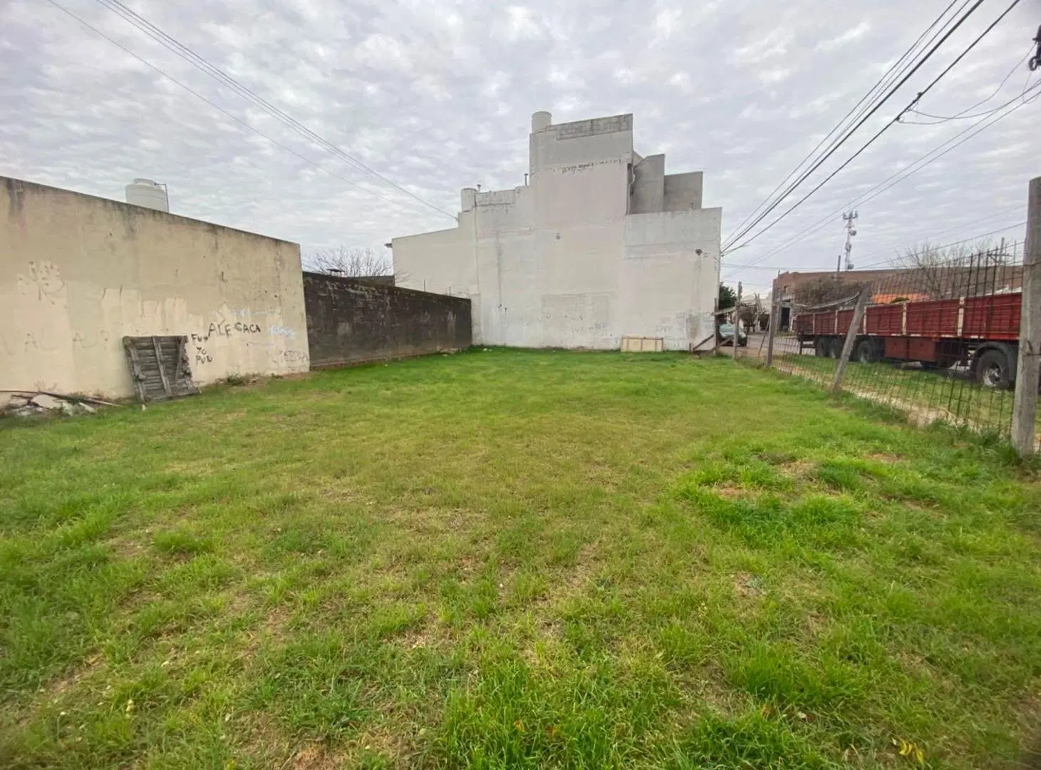LOTE EN ESQUINA - Falcon esquina Montevideo 8