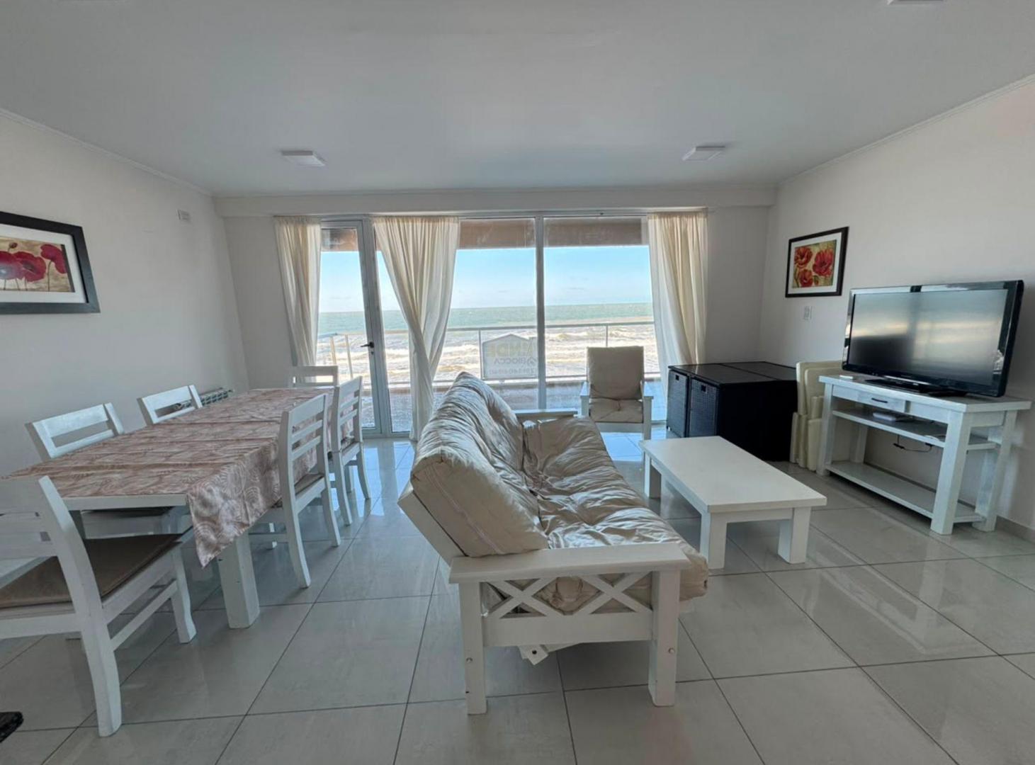 Foto de VENTA SEMIPISO FRENTE AL MAR C/COCHERA Y FINANCIAC, imagen 2