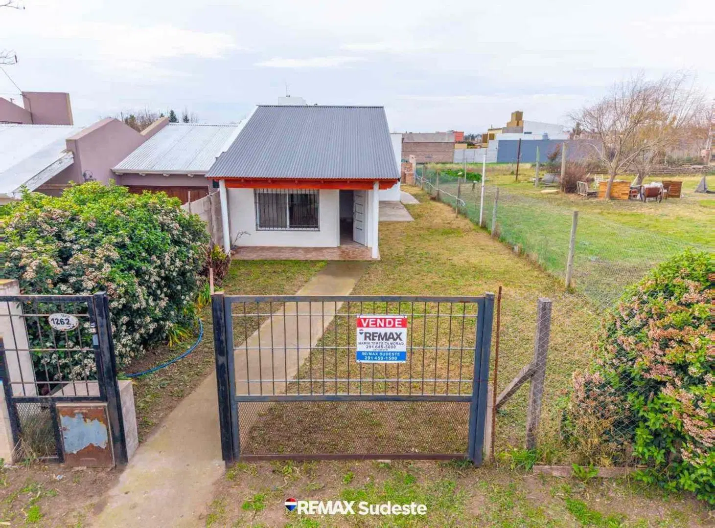 VENTA CASA DOS DORMITORIOS PATIO LOS HORNEROS 3