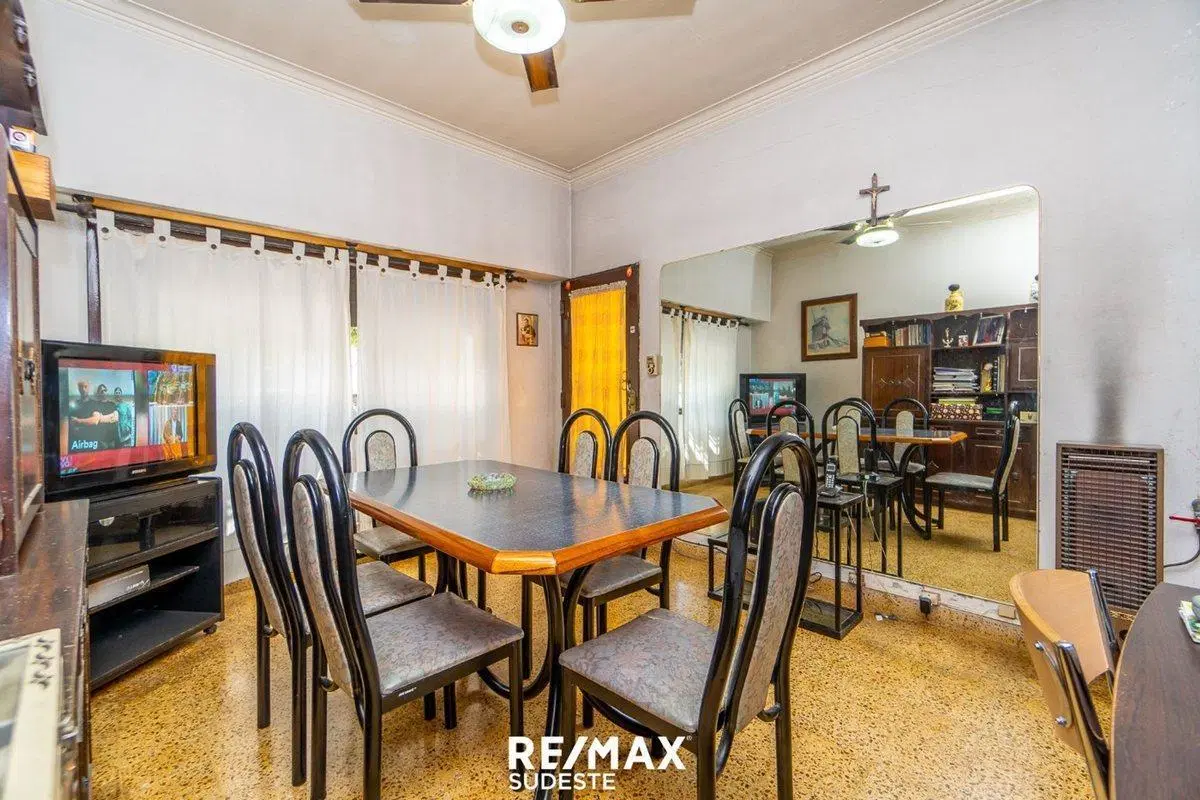 VENTA CASA 2 DORMITORIOS VILLA MITRE 1