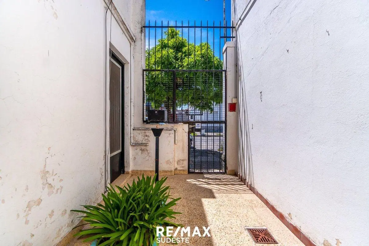 VENTA CASA 2 DORMITORIOS VILLA MITRE 3
