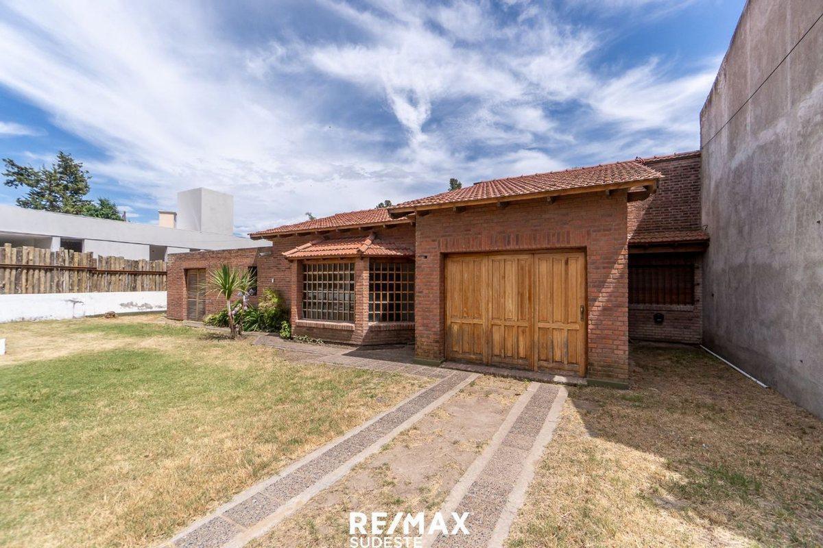 Foto de Casa 2 dormitorios y pileta en Ba. Patagonia, imagen 3