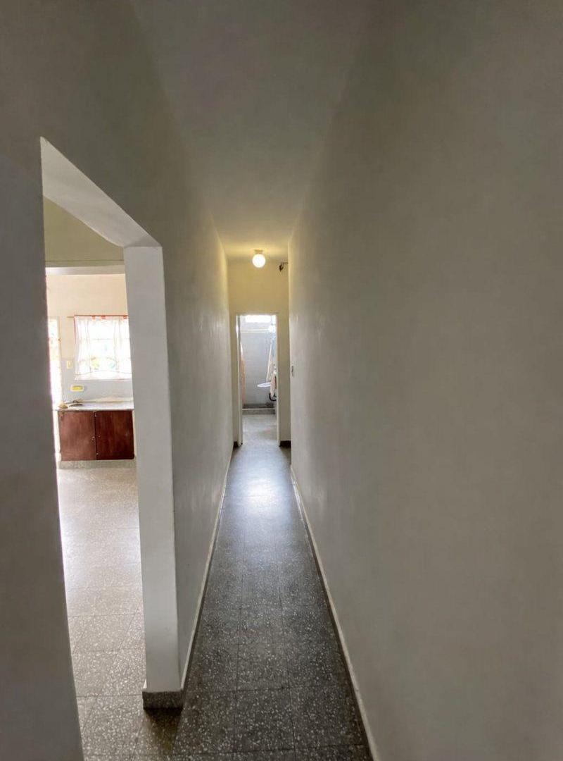 Foto de CASA 3 DORMITORIOS EN BARRIO LOS ALMENDROS, imagen 2