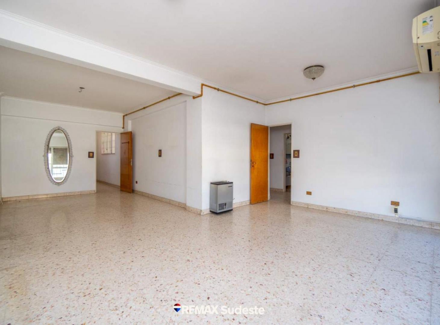 Foto de VENTA PISO 3 DORMITORIOS + ESCRITORIO C BALCON, imagen 1