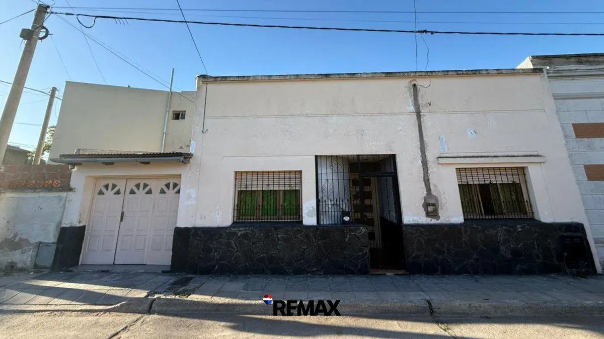 CASA EN VENTA DOS DORM . 7 DE MARZO 212 PTA ALTA 4