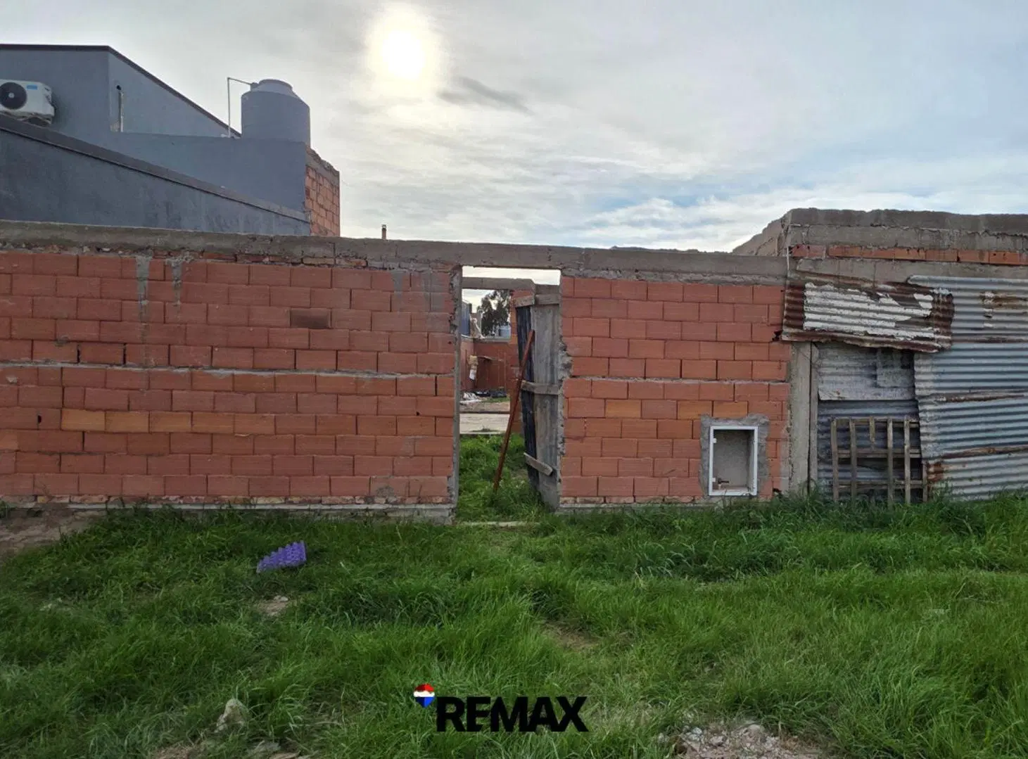 VENTA | LOTE CON CONSTRUCCIÓN | ANGEL BRUNEL 1768 2