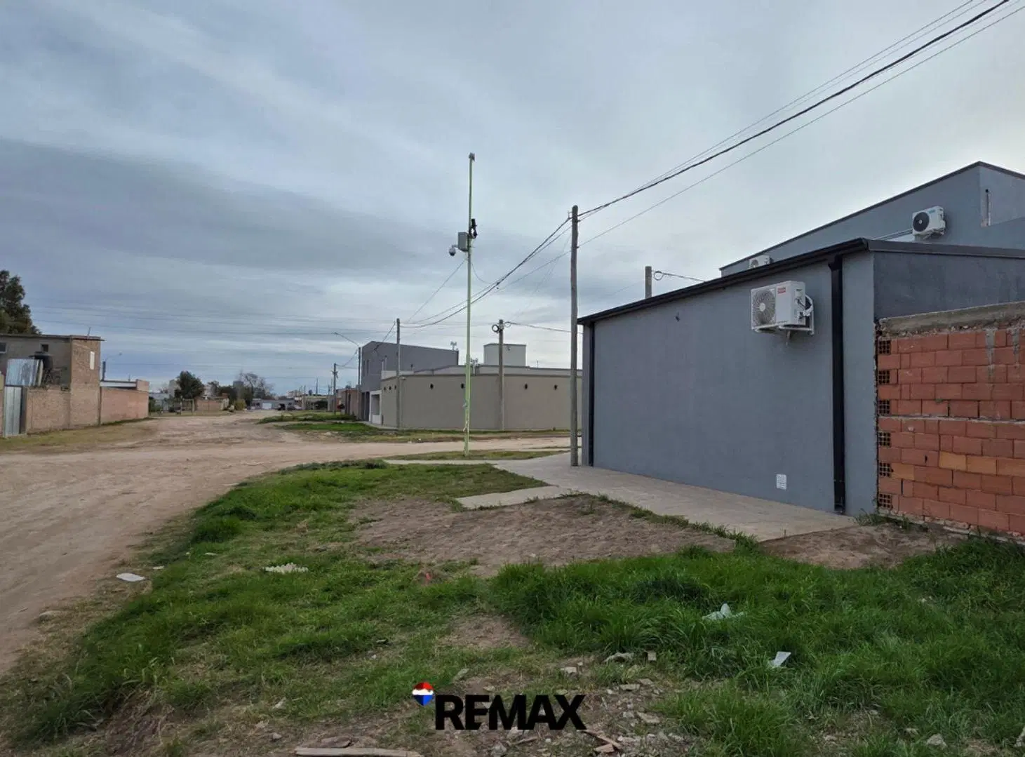 VENTA | LOTE CON CONSTRUCCIÓN | ANGEL BRUNEL 1768 1