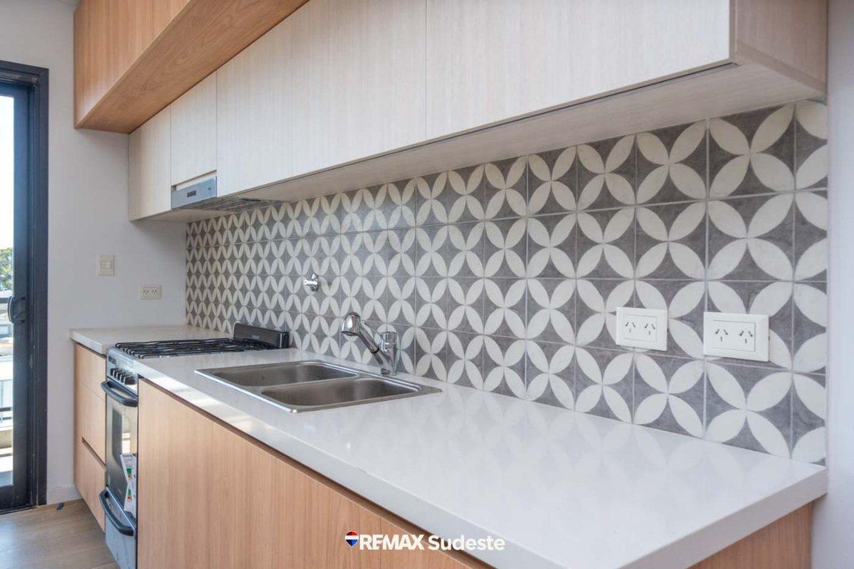 Foto de VENTA DEPTO 3 AMB COCHERA CENTRO MONTE HERMOSO, imagen 5