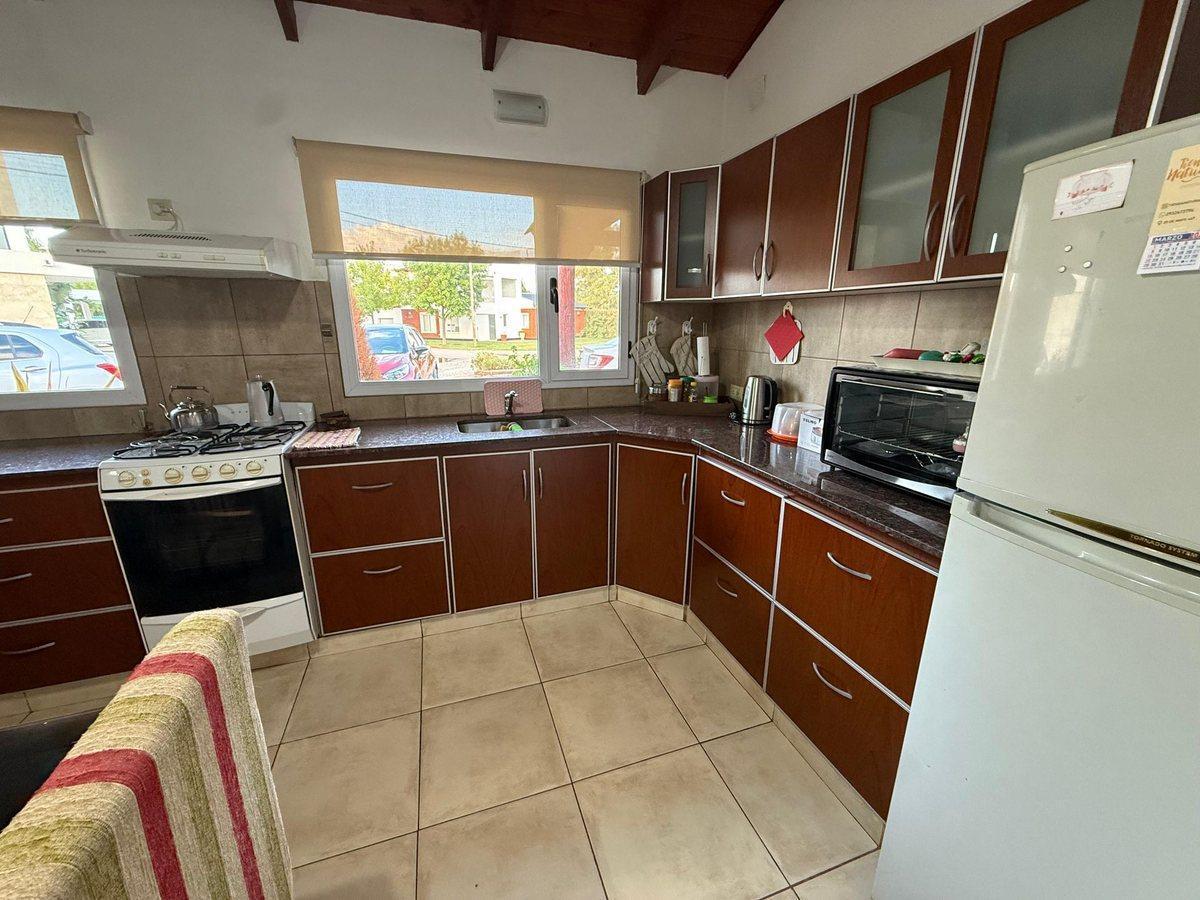 Foto de VENTA CASA CON PILETA CARRIO PRIVADO PAGO CHICO, imagen 1