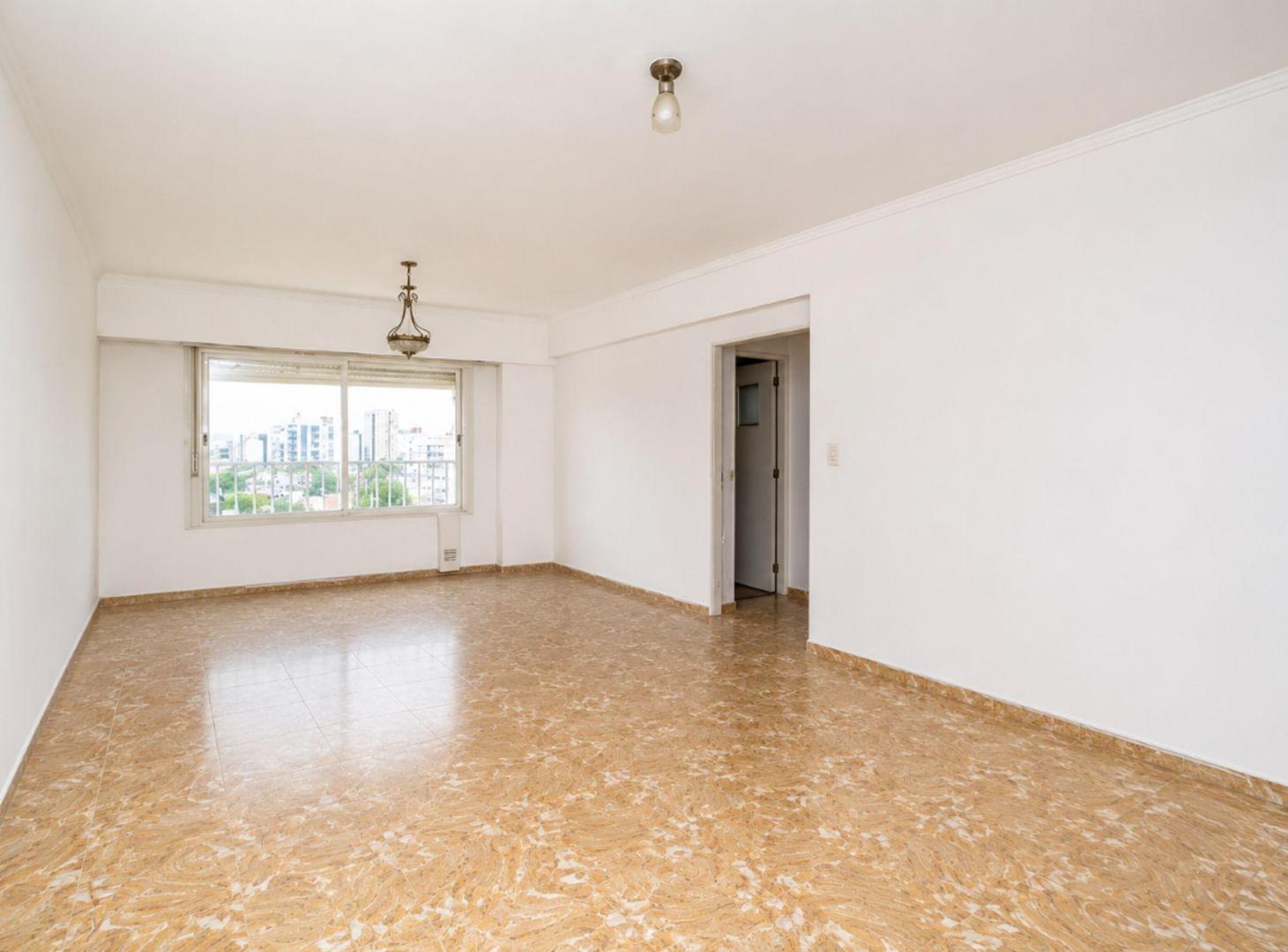 Foto de VENTA DEPARTAMENTO CENTRO 4 AMBIENTES CON COCHERA, imagen 3