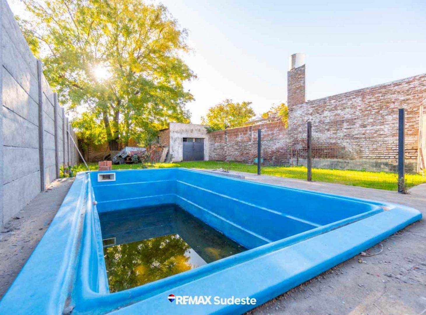 Foto de VENTA GALPON CON PATIO Y PILETA, imagen 4