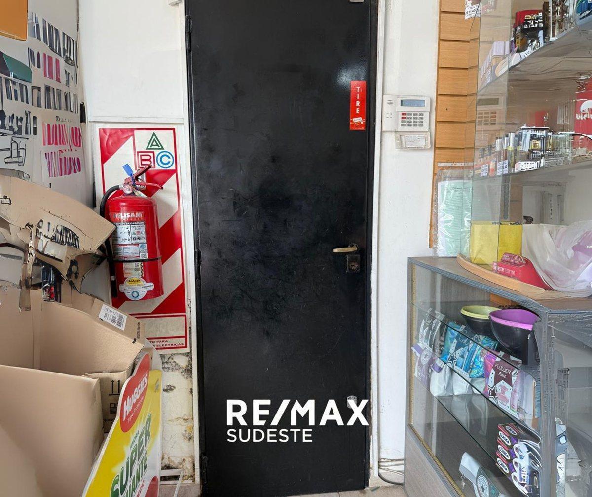 Foto de GRAN LOCAL COMERCIAL DONADO 500 EN PH, imagen 2