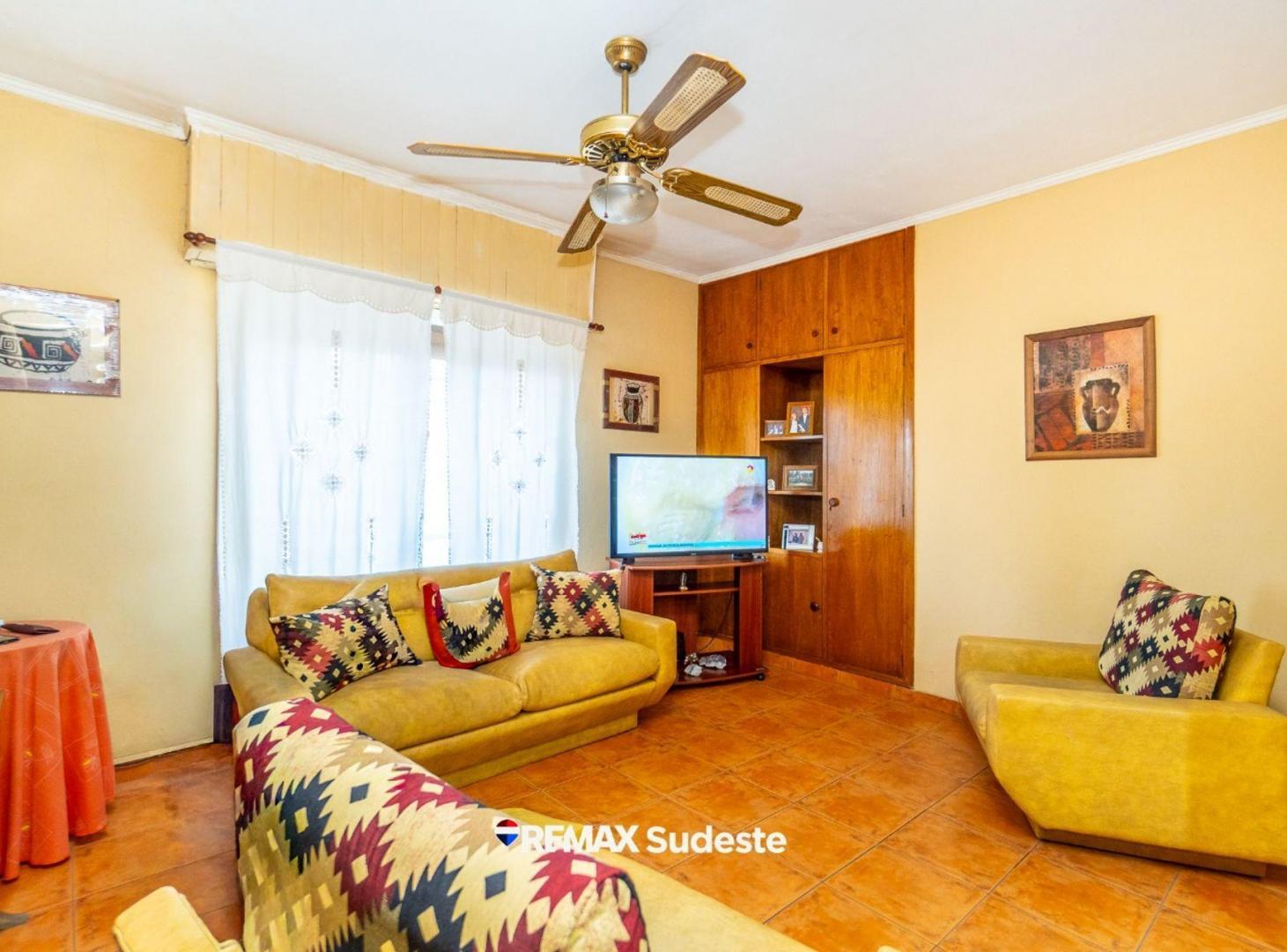 Foto de VENTA CASA MAS LOCAL EN MISIONEROS Y NEWTON, imagen 5