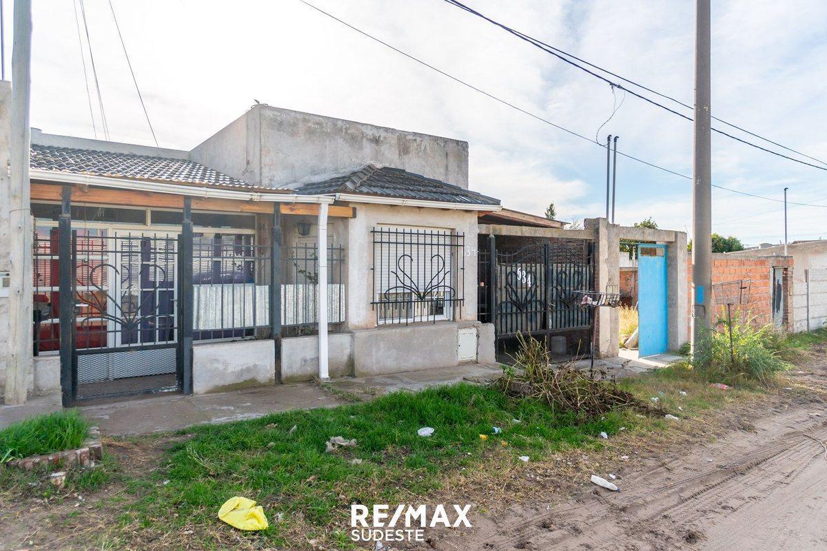 Foto de CASA 2 DORM + 2 DPTOS 1 DORM. PATIO ACEPTA PERMUTA, imagen 3