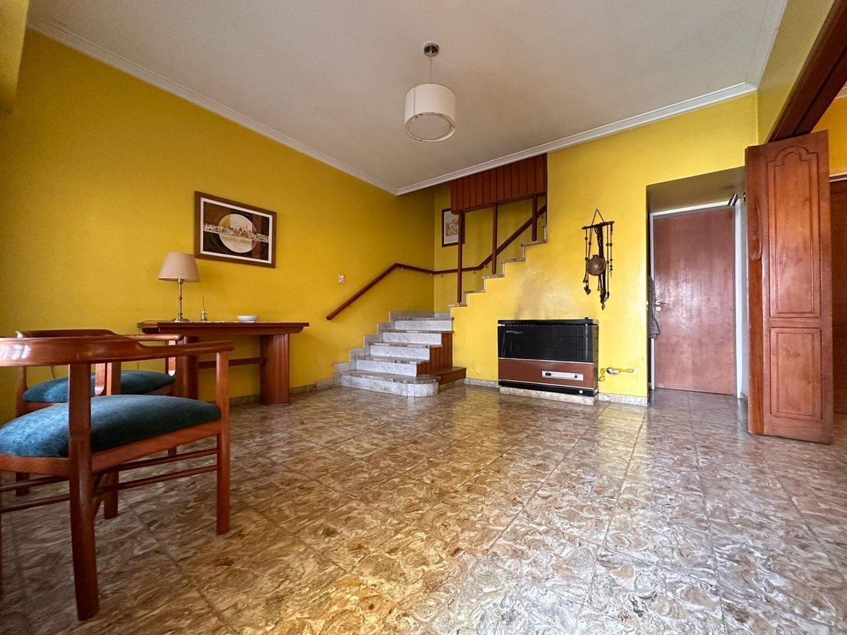 Foto de CASA IMPONENTE TUCUMAN 62!!, imagen 2