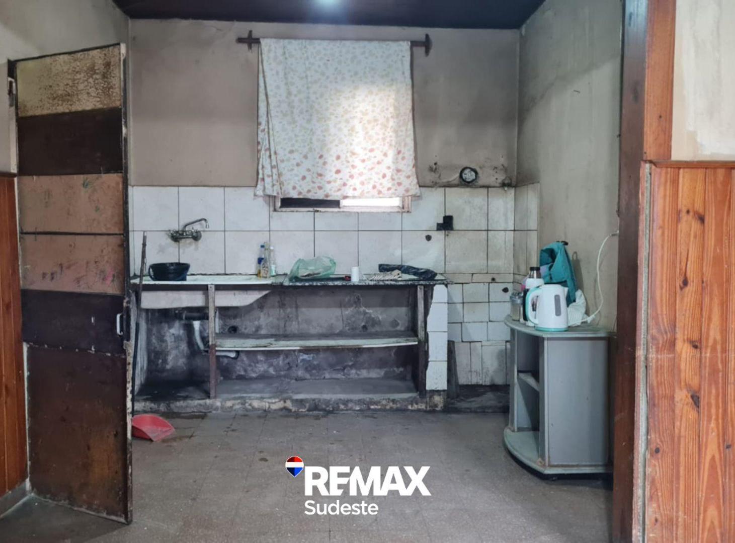 Foto de Se vende casa a remodelar a 1 cuadra de Don Bosco, imagen 3