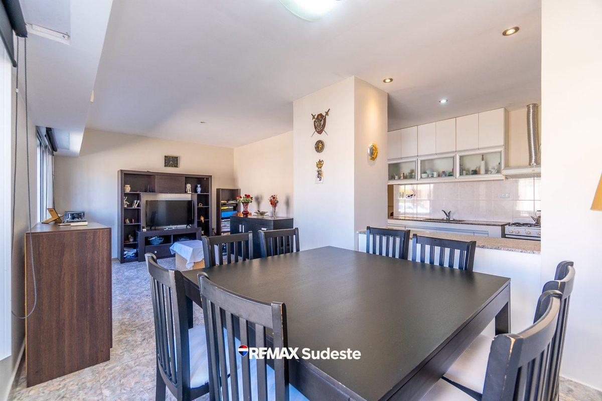 Foto de VENTA- CASA DE 2 DORMITORIOS-, imagen 2